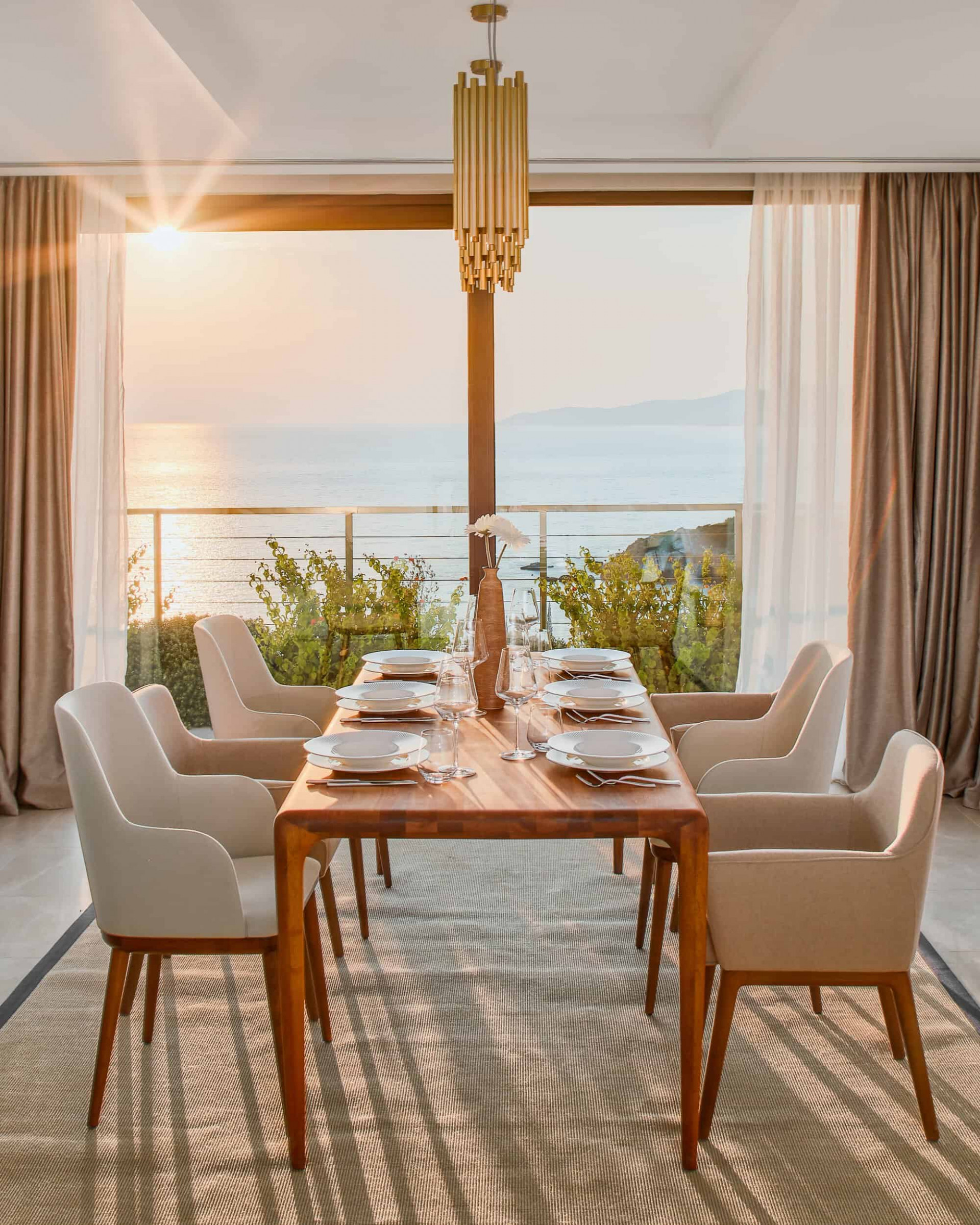 Elegant dinning table with views of the sunset